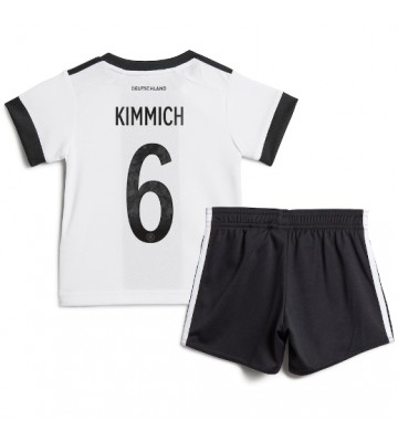 Tyskland Joshua Kimmich #6 babykläder Hemmatröja barn VM 2022 Korta ärmar (+ Korta byxor)
